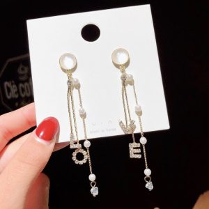 Aretes “LOVE” Largos y Perlitas